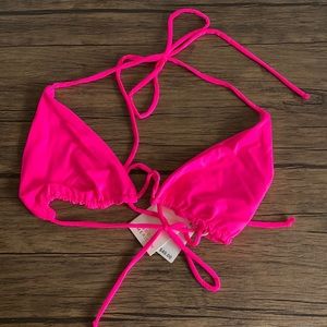 Good American triangle bikini top. Hot Pink. Size 3. Unworn, tags on.